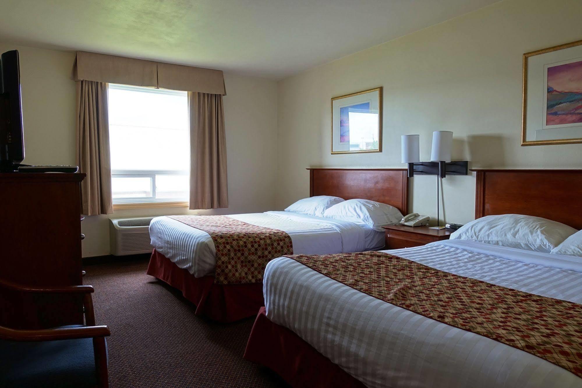 Super 8 By Wyndham Caraquet Hotel Ngoại thất bức ảnh